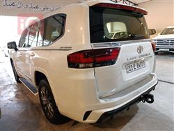 تۆیۆتا لاند کروزەر